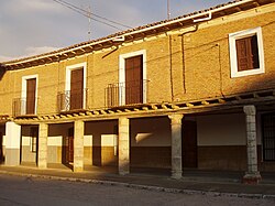 Casa con soportales en Villalón de Campos