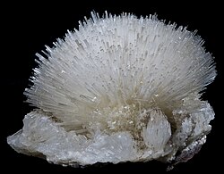 Natrolita acicular