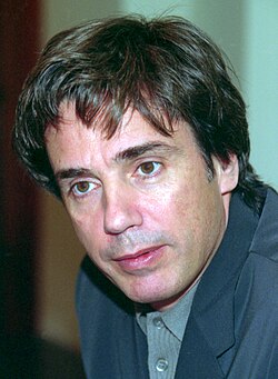 Jean-Michel Jarre durante una aparición pública en el año 2000