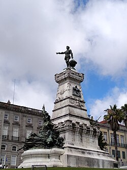 Estatua de Enrique el Navegante en Oporto