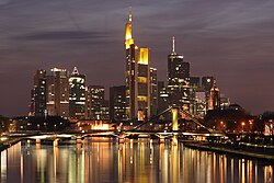 Fráncfort del Meno, centro financiero de relevancia internacional en Alemania.