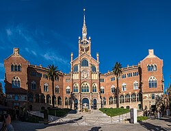 Fachada principal del Hospital de Sant Pau