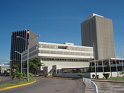 Zona costera y litoral del centro comercial y financiero de Kingston.
