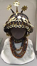 Collares y tocado sumerios
