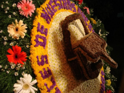 Una silleta de flores tradicional