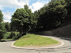 Curva de horquilla adicional en el ascenso