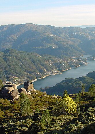 Paisaje montañoso del Parque Nacional de Peneda-Gerês