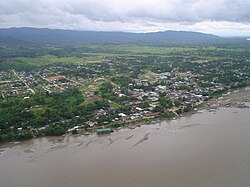 Confluencia del río Tambo y el río Urubamba en Puerto Atalaya
