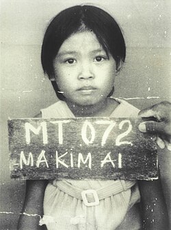 Niña vietnamita refugiada en un campo de Malasia