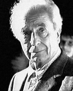 Michelangelo Antonioni en el estreno de Más allá de las nubes