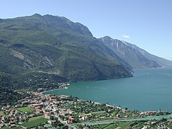 Lago de Garda en la provincia de Trento