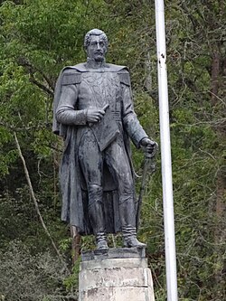 Estatua conmemorativa de Francisco de Paula Santander en el Puente de Boyacá