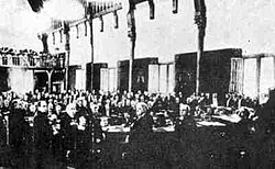 Fotografía de una de las sesiones de la Conferencia de Paz de La Haya de 1907