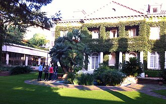 Fachada de uno de los edificios del IESE Business School