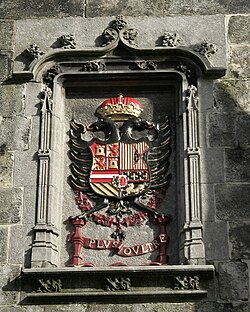 Escudo de armas de Carlos I en el ayuntamiento