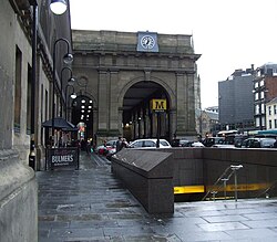 Estación de ferrocarril central y metropolitano