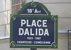 Placa conmemorativa en la Place Dalida