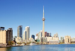Vista urbana de Toronto, Canadá, una de las urbes más multiculturales.