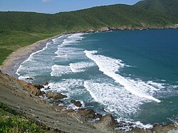 Paisaje costero de la Playa Siete Olas