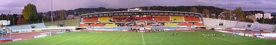 Tribuna norte del estadio de la Pontaise