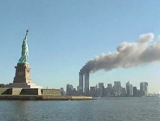 Torres Gemelas ardiendo el 11 de septiembre de 2001