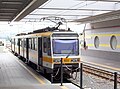 Unidad de tren circulando por las vías de la línea Roma-Giardinetti