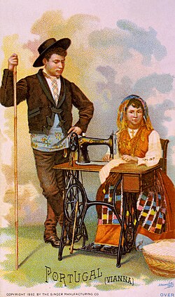 Pareja de portugueses del siglo XIX con indumentaria tradicional de la provincia de Minho.