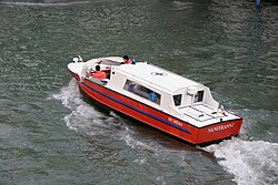 Un bote ambulancia en Venecia