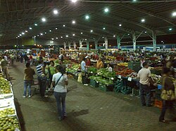 Plaza de Ferias en el sector oeste de Alajuela
