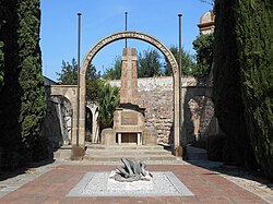 Monumento a los caídos (1940) en el Castillo de Montjuïc.