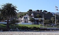 La casa Adamson (1930), un inmueble histórico incluido en el Registro Nacional de Lugares Históricos.