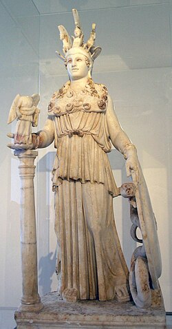 Estatua de la Atenea Varvakeion en el Museo Arqueológico Nacional de Atenas