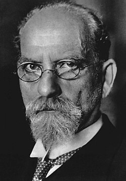 Retrato de Edmund Husserl en 1910