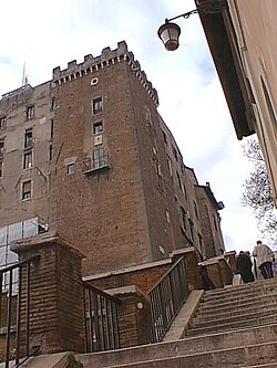 Torre del Papa Nicolás V y balcón del estudio del alcalde