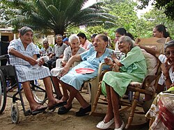 Representación de la diversidad de edades en la población adulta.