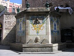 Fuente de Santa Ana situada en la avenida del Portal del Ángel con Cucurulla.