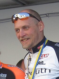 Magnus Bäckstedt en una competición ciclista