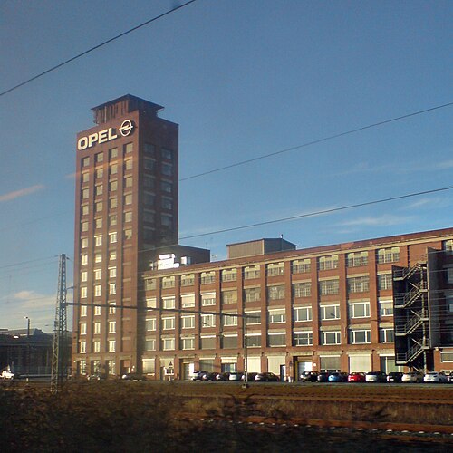 Torre de oficinas Opelturm en Rüsselsheim