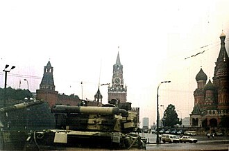 Tanques en la Plaza Roja durante el intento de golpe de Estado en 1991