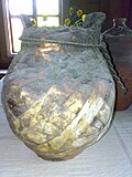 Pārosis antiguo recipiente para llevar comida al campo