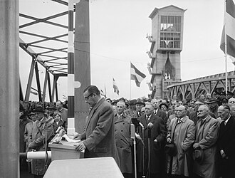 Inauguración de la Barrera del IJssel Holandés en 1958
