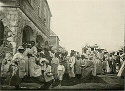 Pobladores de Kingstown en el año 1902