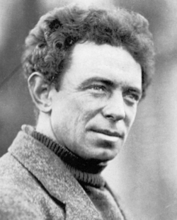 Frank Hurley en la cubierta del Endurance circa 1914