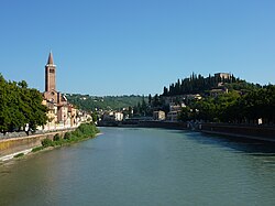 El río Adigio a su paso por Verona