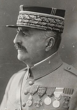 Retrato o representación de Louis Franchet d'Espèrey con uniforme militar.