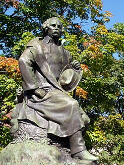 Estatua de Nathaniel Hawthorne en Salem, Massachusetts