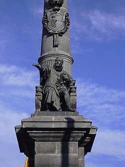 Estatua de Juan V de Lanuza en Zaragoza