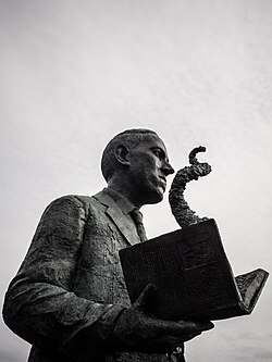 Estatua dedicada a H. P. Lovecraft en Providence, Rhode Island.