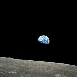 Fotografía Salida de la Tierra desde la Luna
