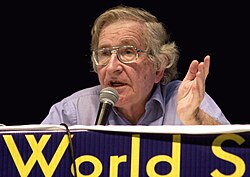 Noam Chomsky en el Foro Social Mundial